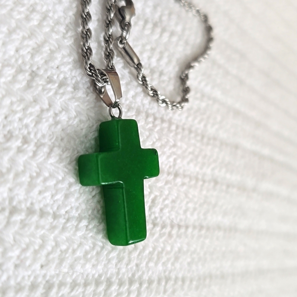 Jade Cross Necklace - Picture 4 of 4